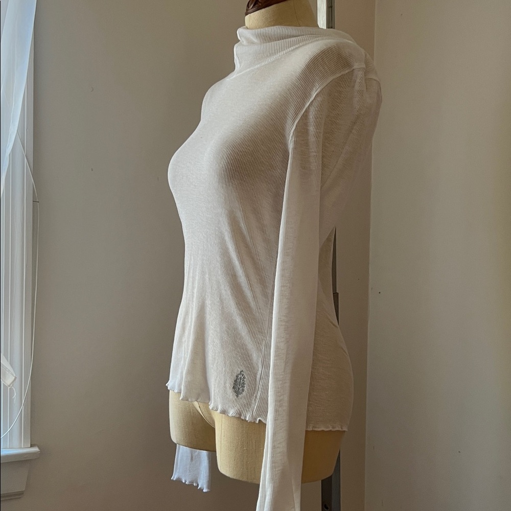 Free Movement Breathe Easy Layer Lightweight Long Sleeve Turtleneck Hooded Top